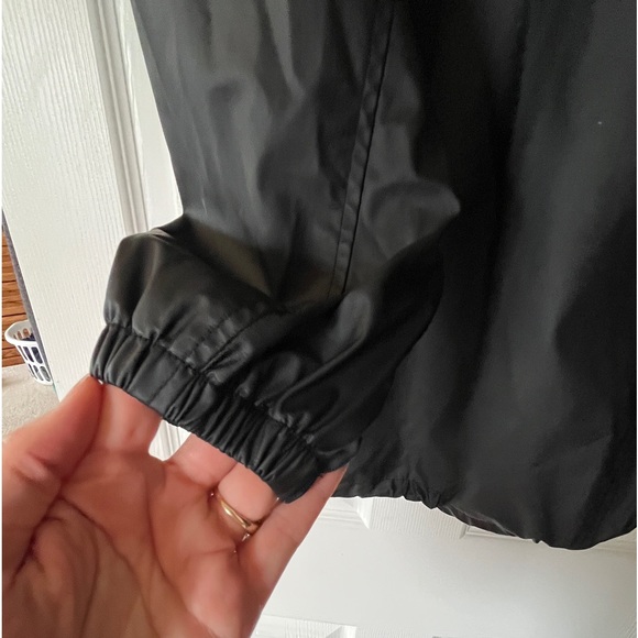 Men’s medium Mizuno warm up jacket - Picture 4 of 4